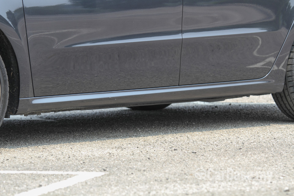 Peugeot 508 Mk1 Facelift (2015) Exterior