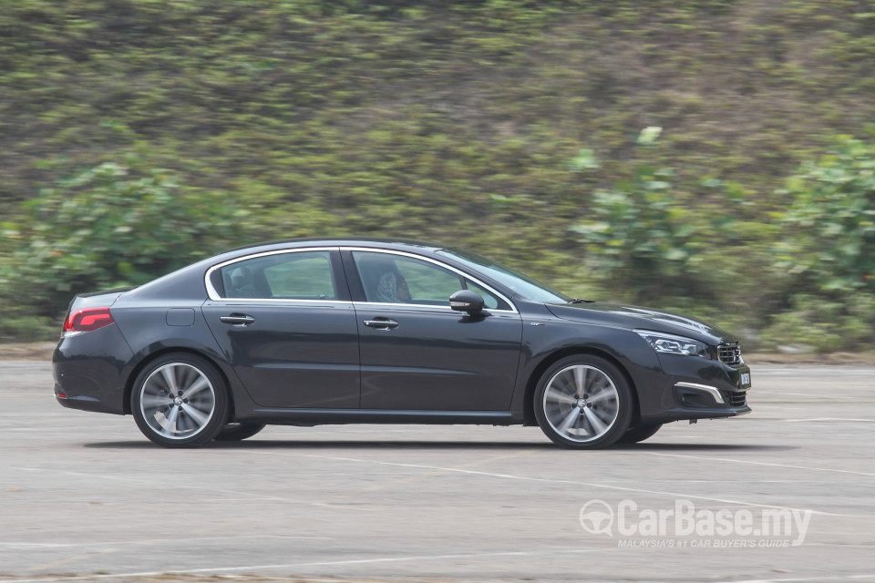 Peugeot 508 Mk1 Facelift (2015) Exterior