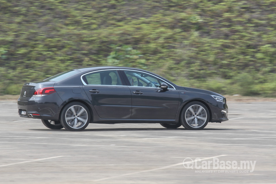 Peugeot 508 Mk1 Facelift (2015) Exterior
