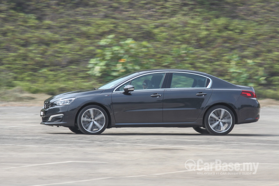 Peugeot 508 Mk1 Facelift (2015) Exterior