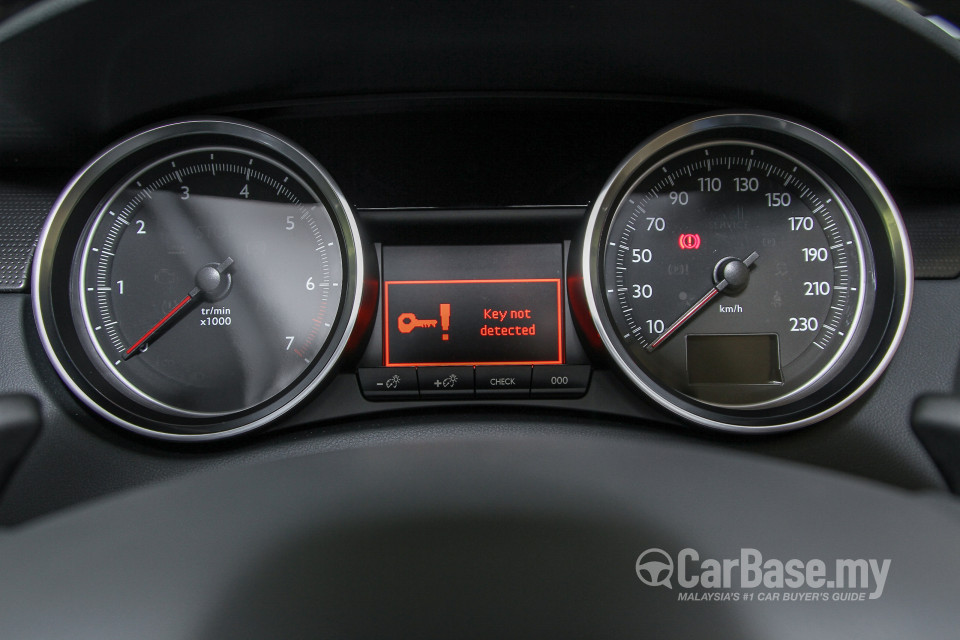 Peugeot 508 Mk1 Facelift (2015) Interior