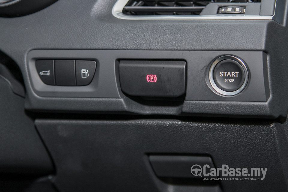 Peugeot 508 Mk1 Facelift (2015) Interior