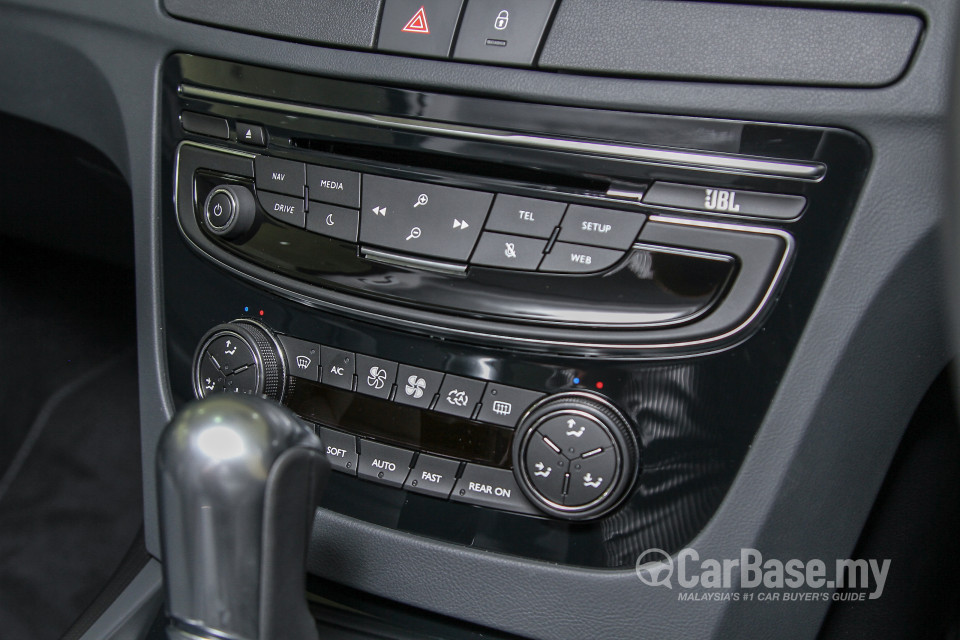 Peugeot 508 Mk1 Facelift (2015) Interior