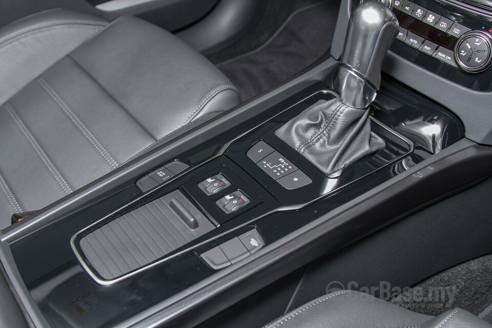 Audi A4 B9 (2016) Interior