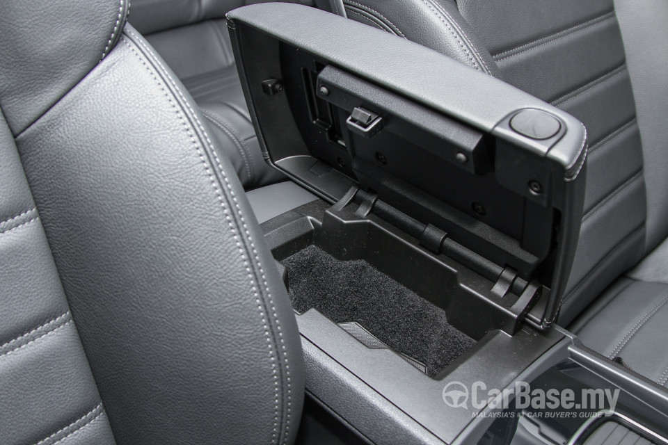 Peugeot 508 Mk1 Facelift (2015) Interior