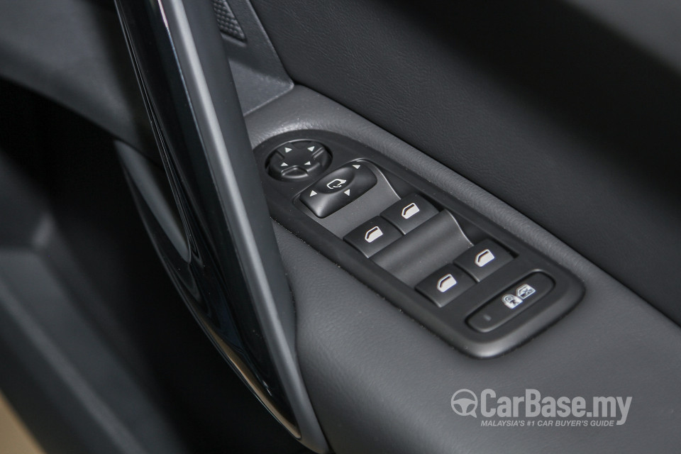Peugeot 508 Mk1 Facelift (2015) Interior