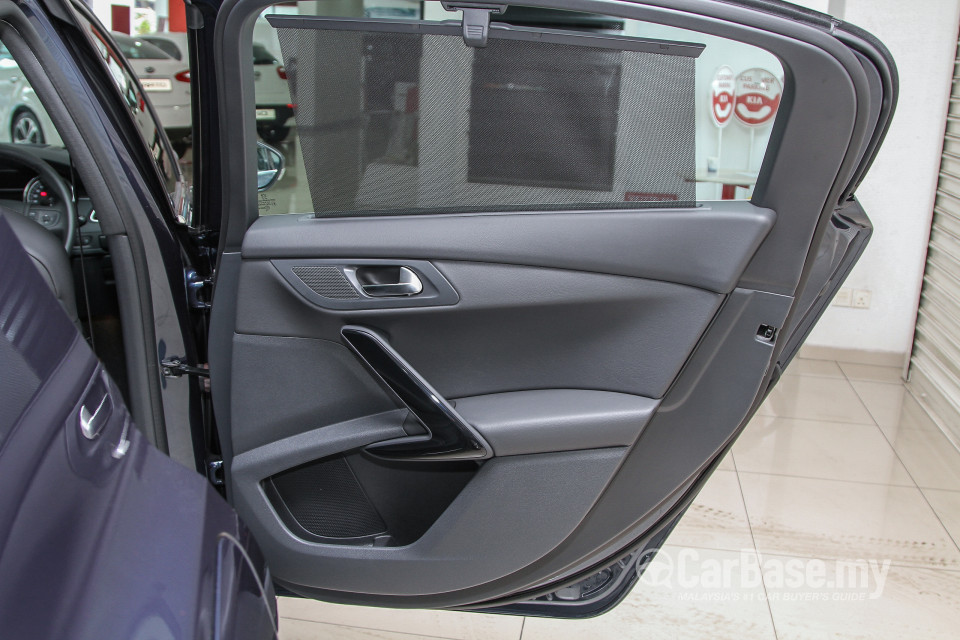 Peugeot 508 Mk1 Facelift (2015) Interior