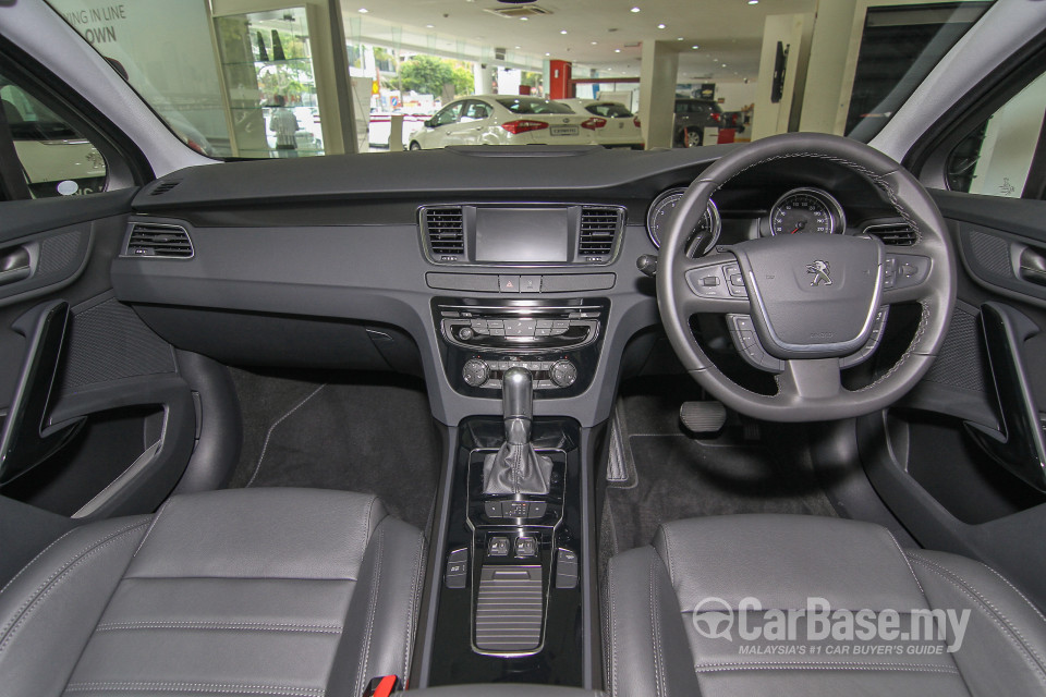 Peugeot 508 Mk1 Facelift (2015) Interior