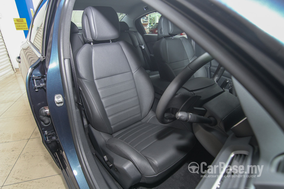 Peugeot 508 Mk1 Facelift (2015) Interior