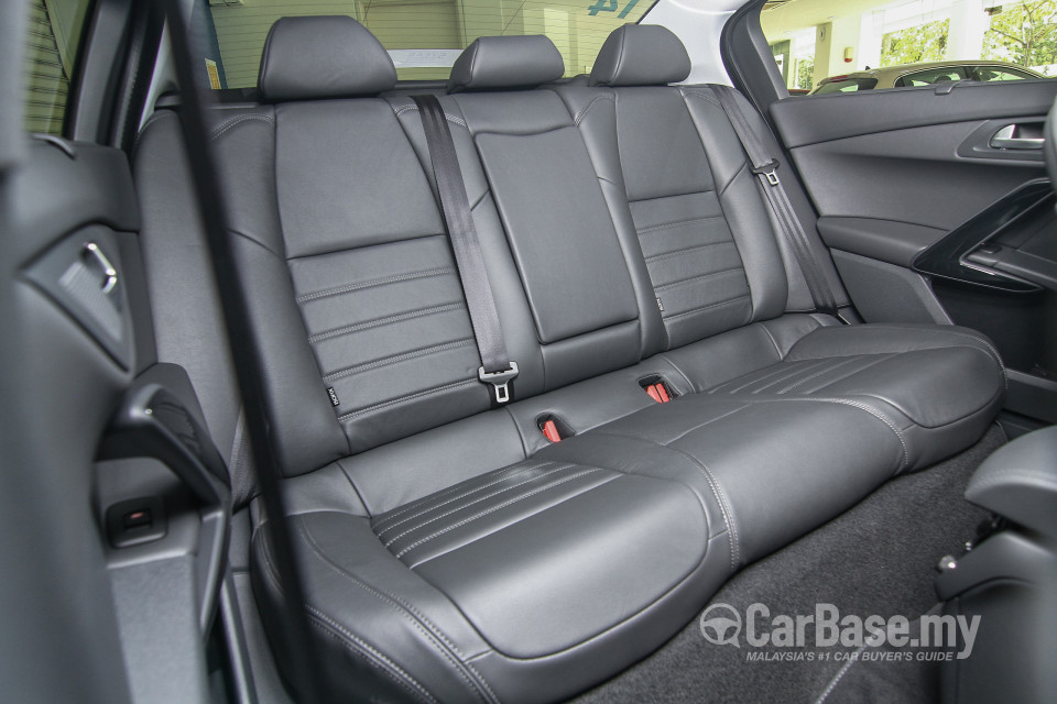 Peugeot 508 Mk1 Facelift (2015) Interior