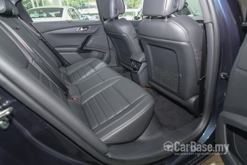 Peugeot 508 Mk1 Facelift (2015) Interior