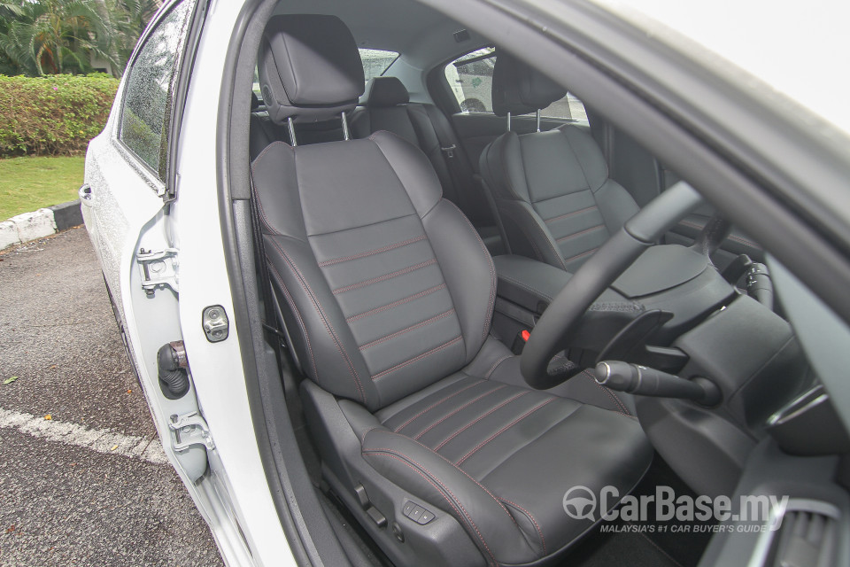 Peugeot 508 Mk1 Facelift (2015) Interior