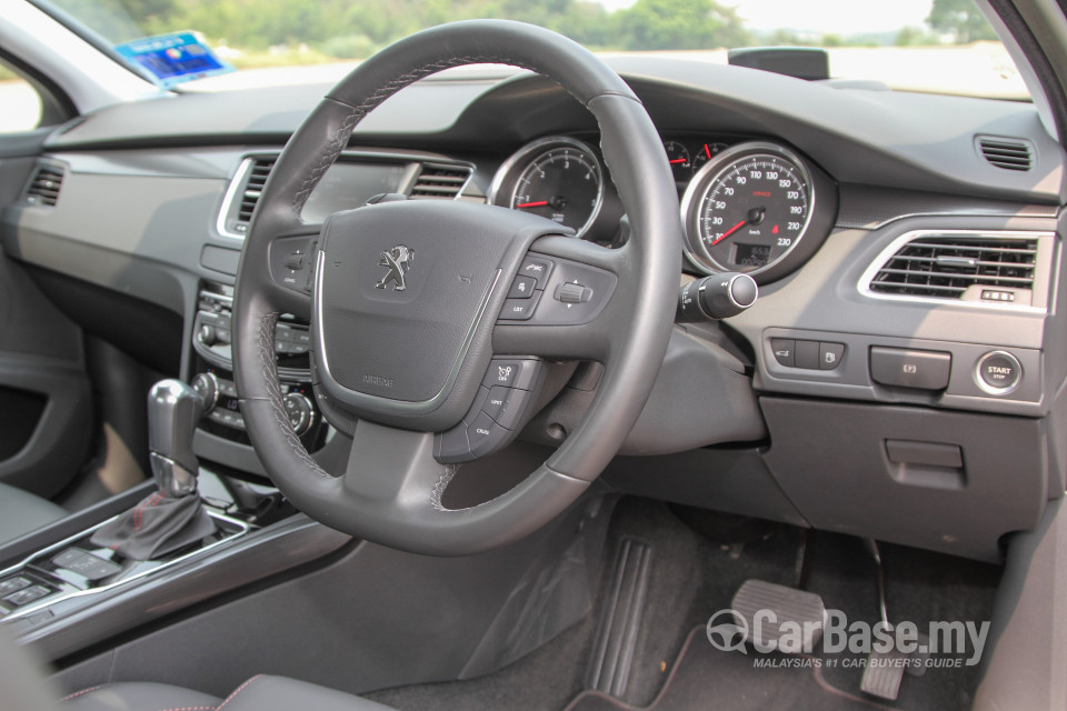 Peugeot 508 Mk1 Facelift (2015) Interior
