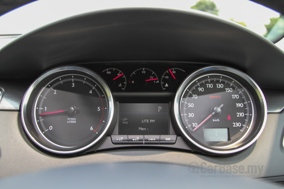 Mazda MX-5 ND (2015) Interior