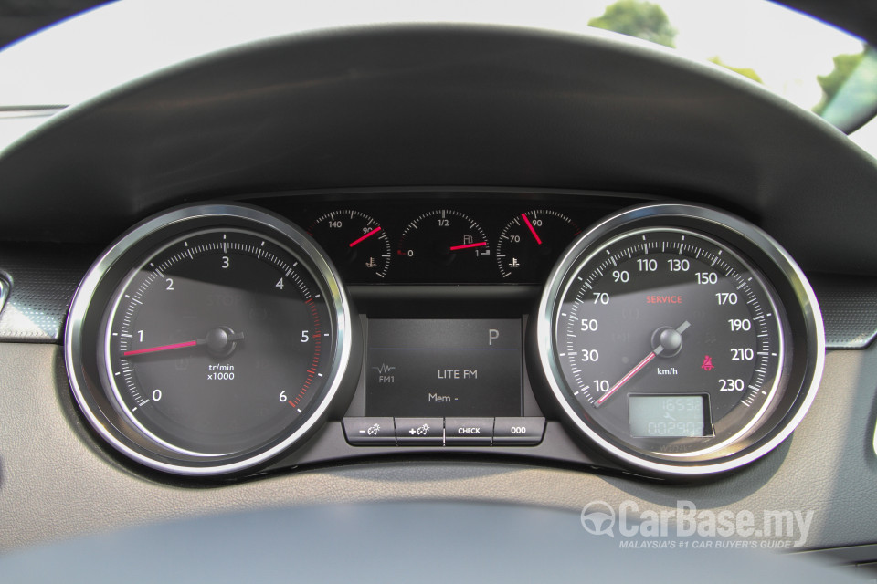 Peugeot 508 Mk1 Facelift (2015) Interior