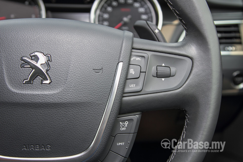 Peugeot 508 Mk1 Facelift (2015) Interior