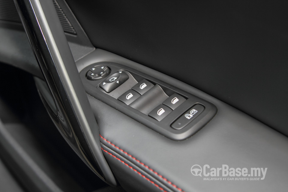 Peugeot 508 Mk1 Facelift (2015) Interior