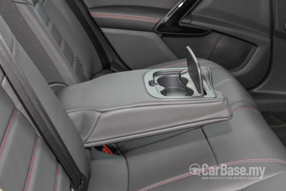 Peugeot 508 Mk1 Facelift (2015) Interior