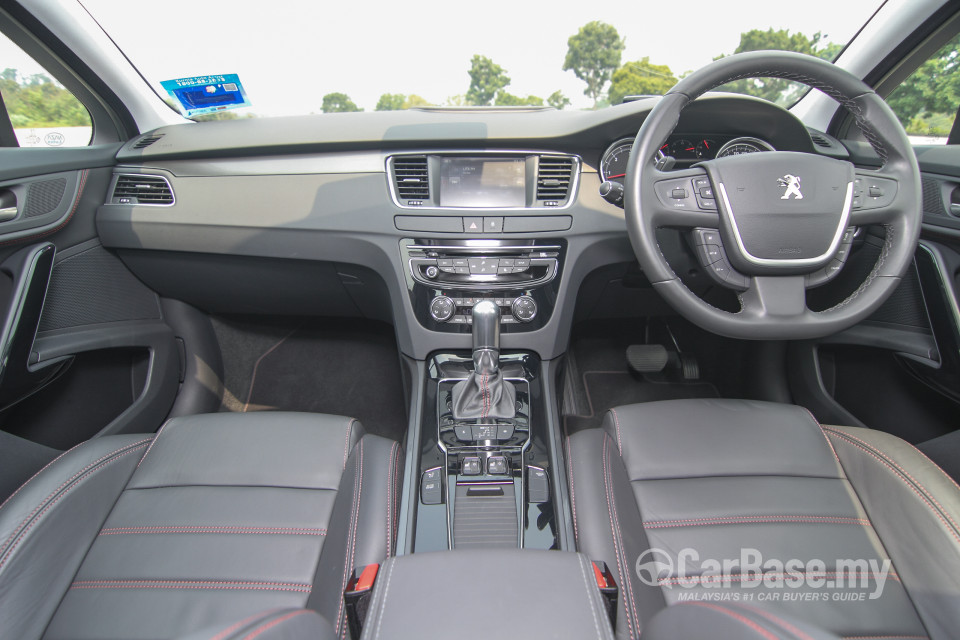 Peugeot 508 Mk1 Facelift (2015) Interior