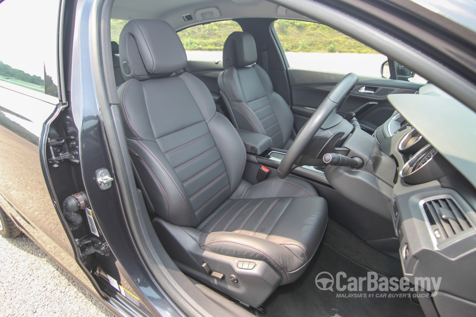 Peugeot 508 Mk1 Facelift (2015) Interior