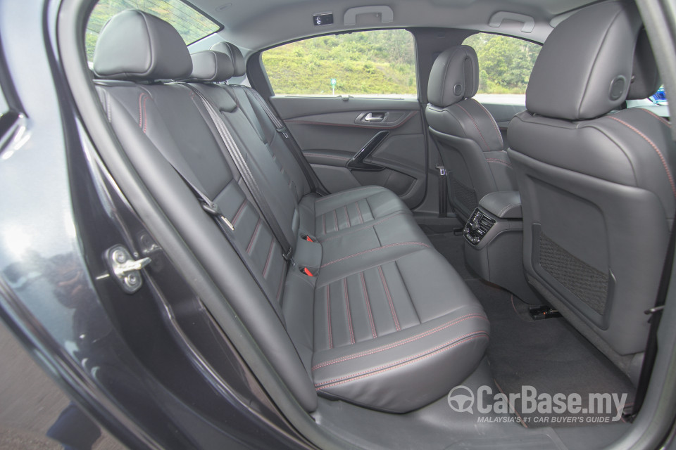 Peugeot 508 Mk1 Facelift (2015) Interior