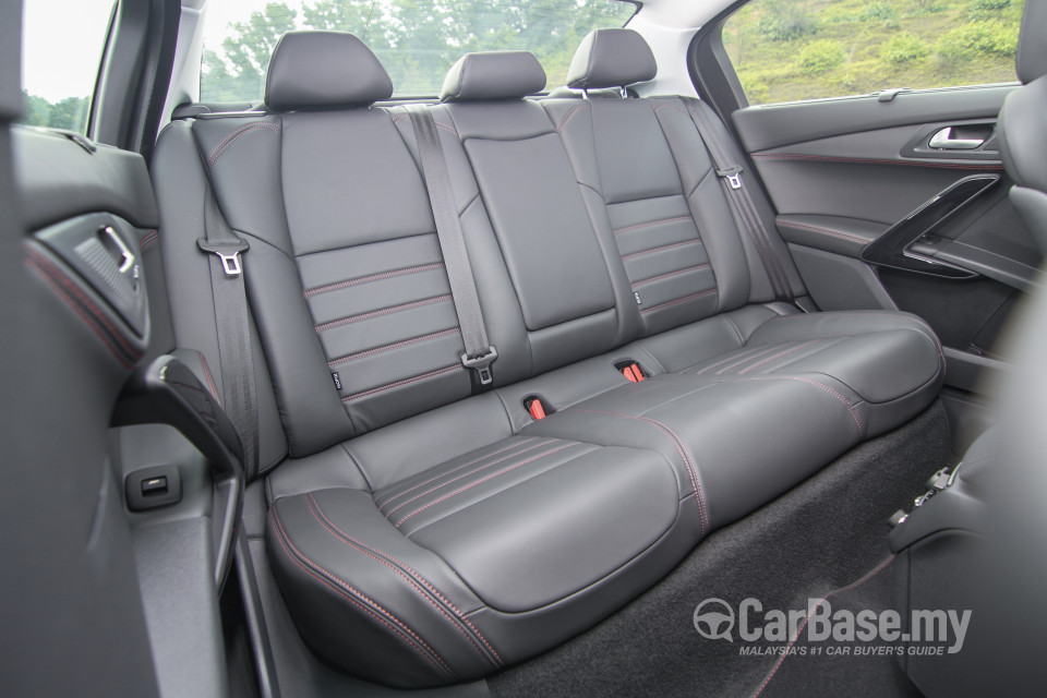 Peugeot 508 Mk1 Facelift (2015) Interior