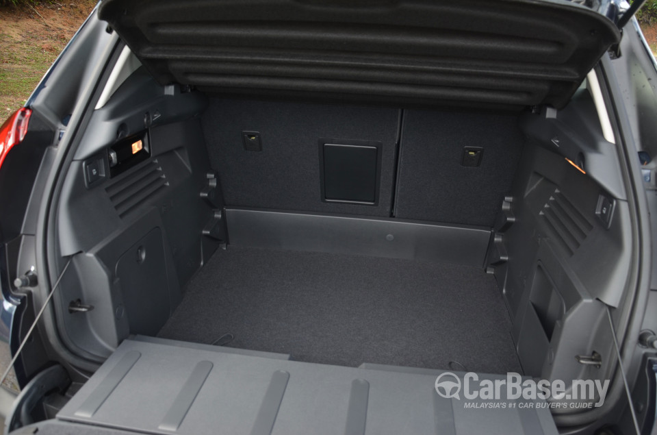 Peugeot 3008 Mk1 Facelift (2014) Interior