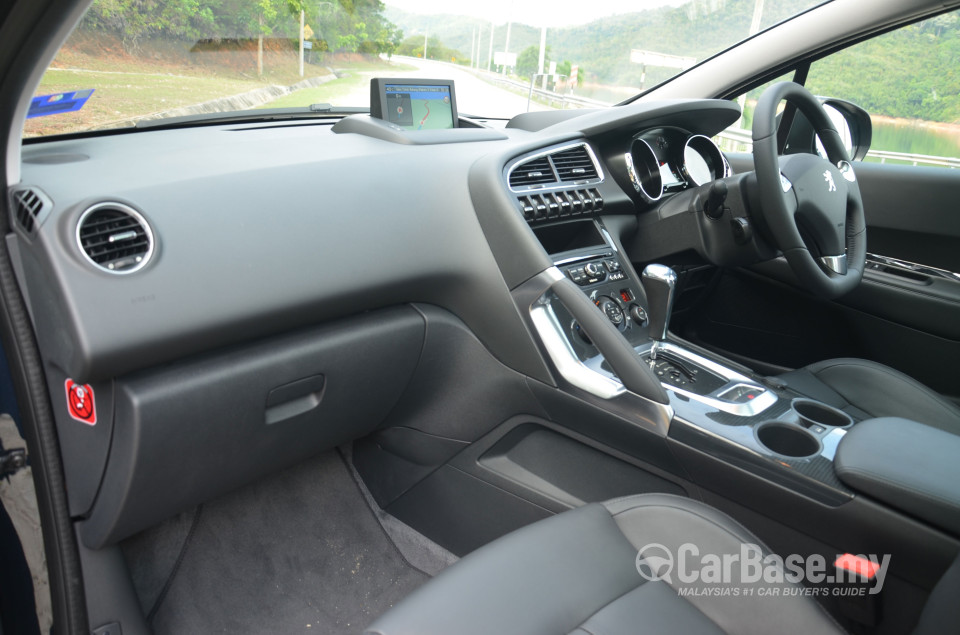 Peugeot 3008 Mk1 Facelift (2014) Interior