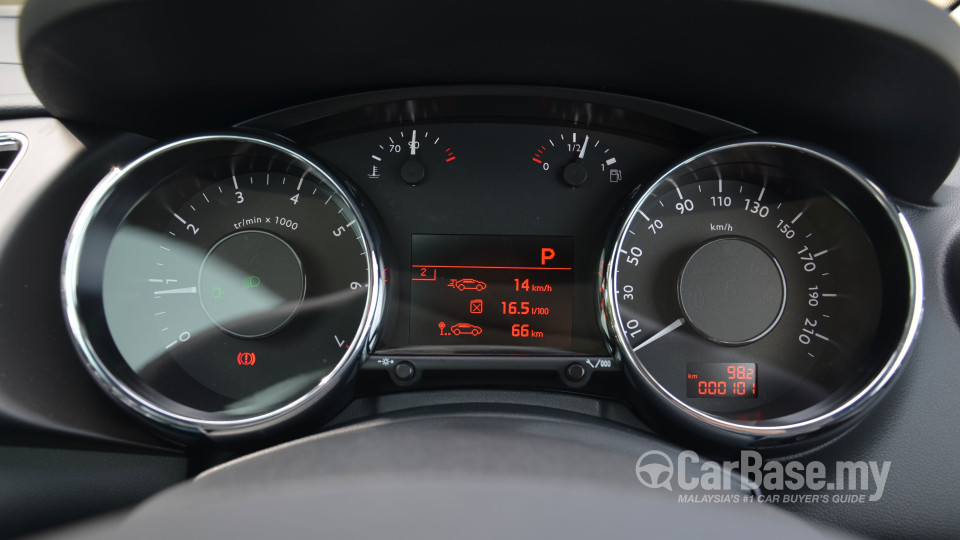 Peugeot 3008 Mk1 Facelift (2014) Interior