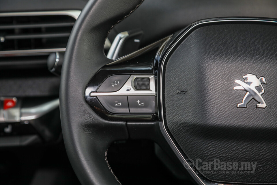 Nissan Navara D23 Facelift (2021) Interior