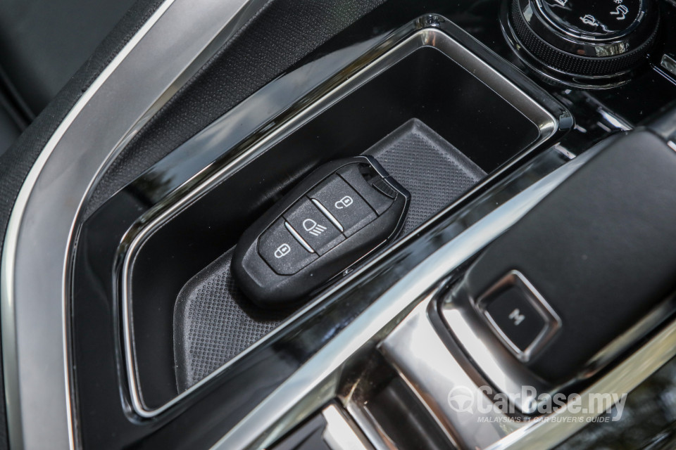 Peugeot 3008 P84 (2017) Interior