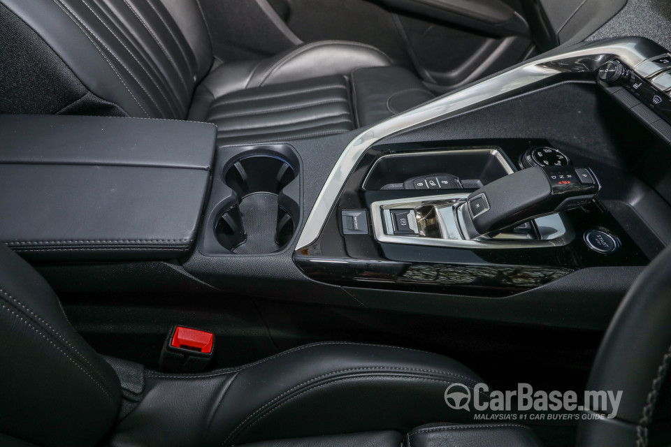 Peugeot 3008 P84 (2017) Interior