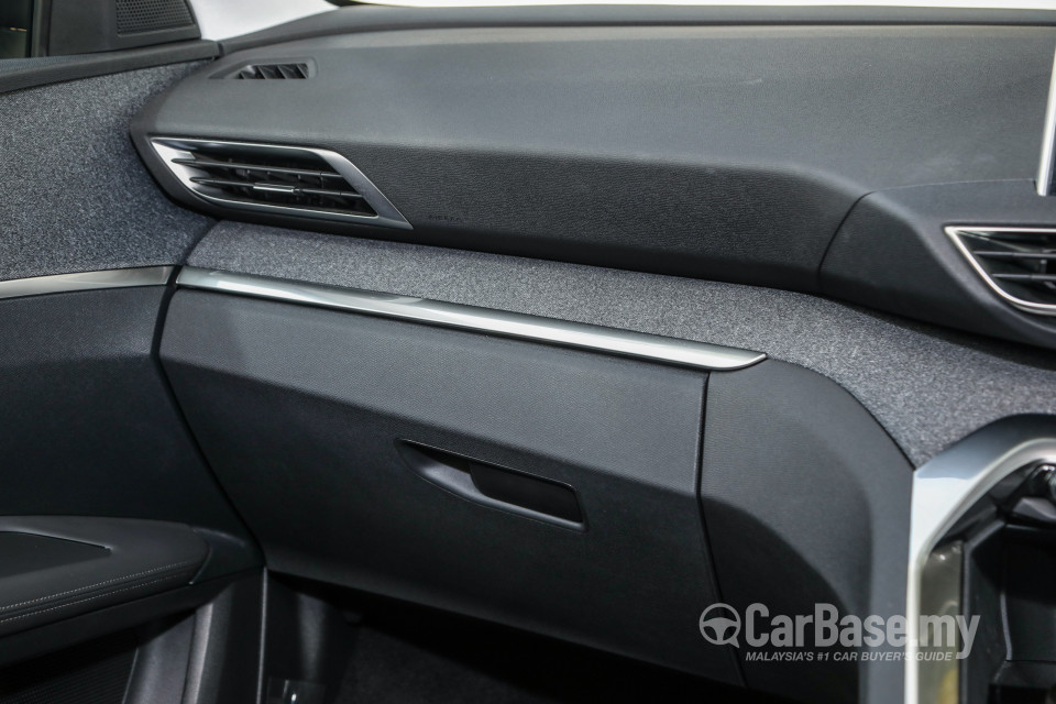 Peugeot 3008 P84 (2017) Interior