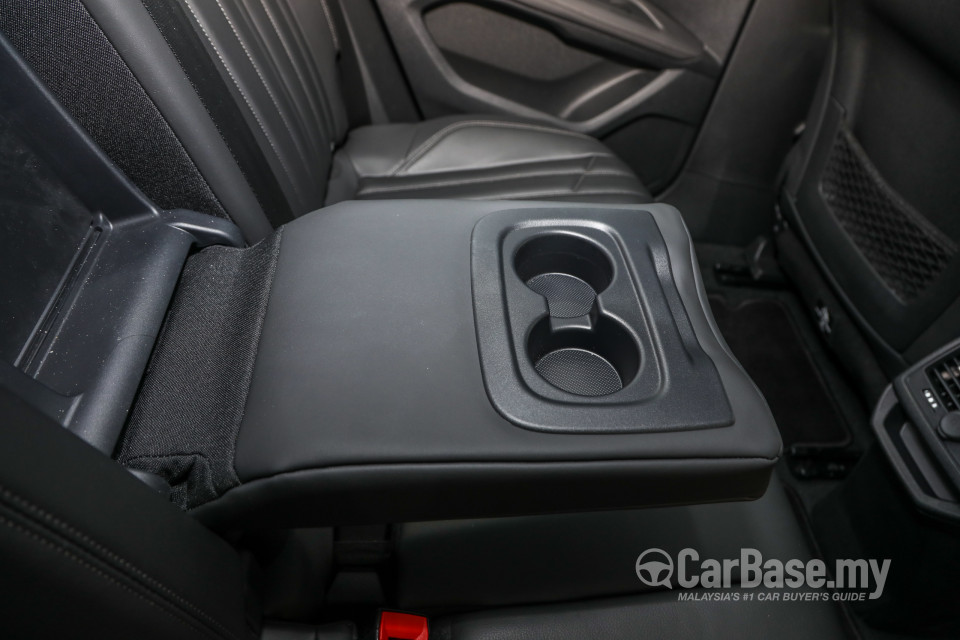 Peugeot 3008 P84 (2017) Interior