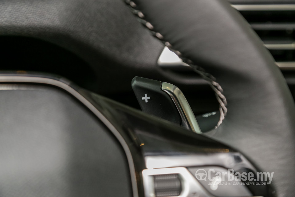 Peugeot 3008 P84 (2017) Interior
