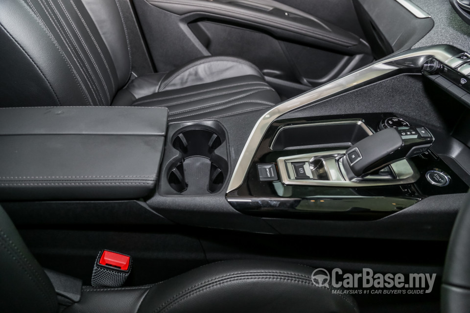 Peugeot 3008 P84 (2017) Interior