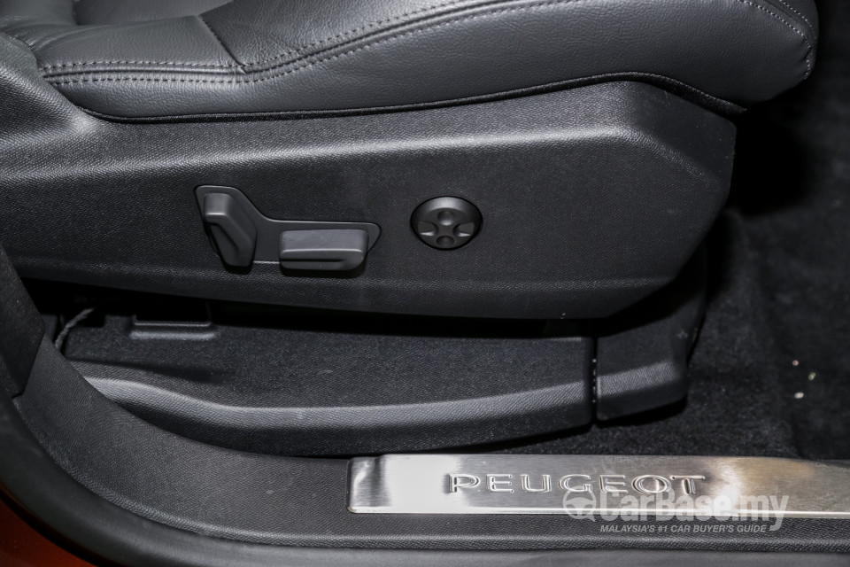 Peugeot 3008 P84 (2017) Interior