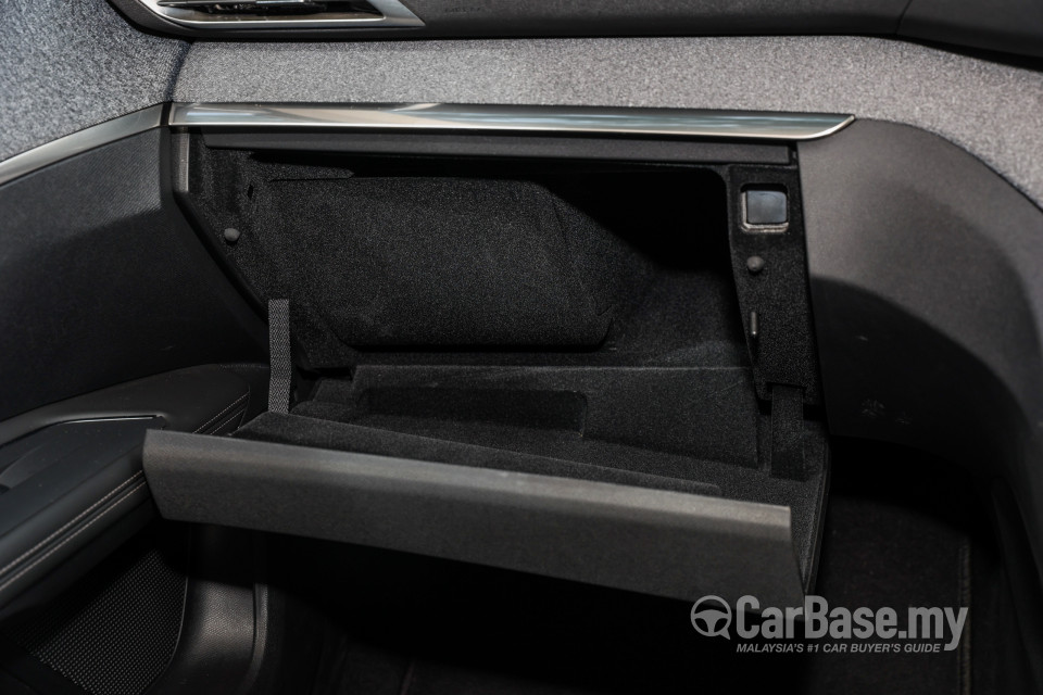 Peugeot 3008 P84 Facelift (2021) Interior