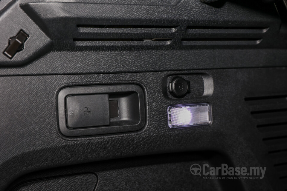 Peugeot 3008 P84 Facelift (2021) Interior