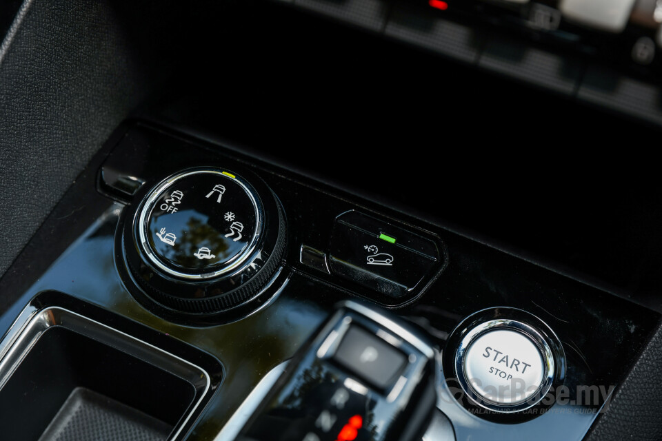 Peugeot 3008 P84 Facelift (2021) Interior