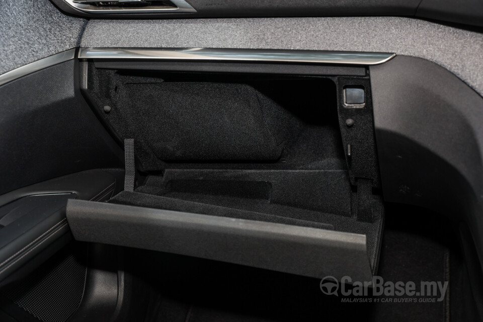 Peugeot 3008 P84 Facelift (2021) Interior