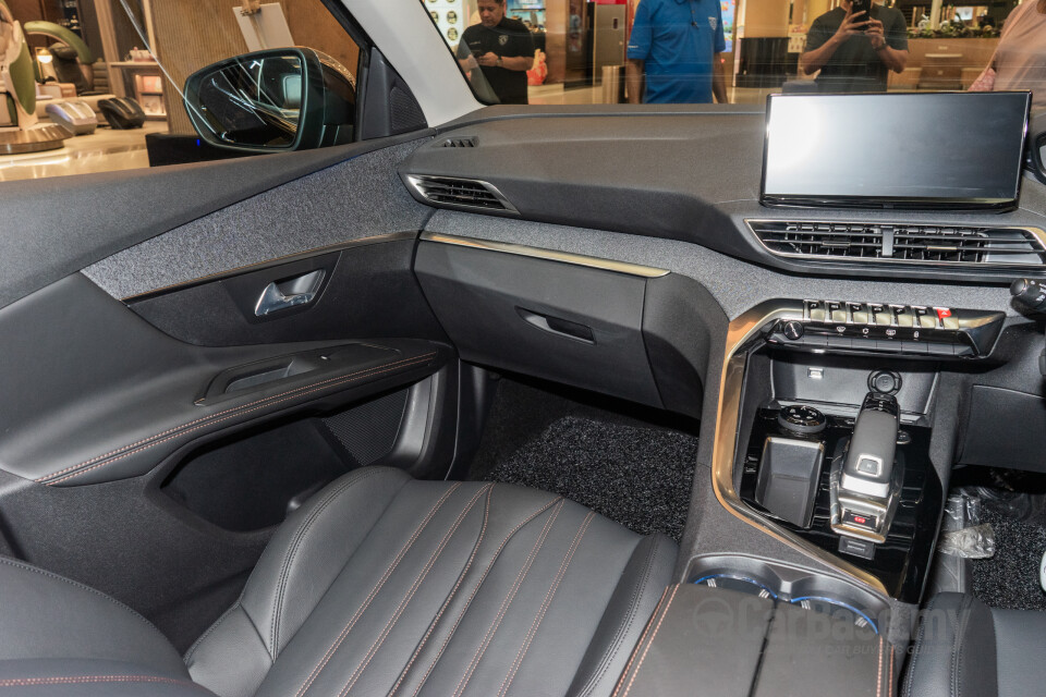Peugeot 3008 P84 Facelift (2021) Interior