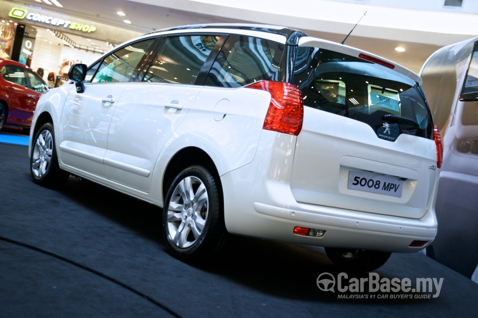 Peugeot 5008 Mk1 Facelift (2014) Exterior