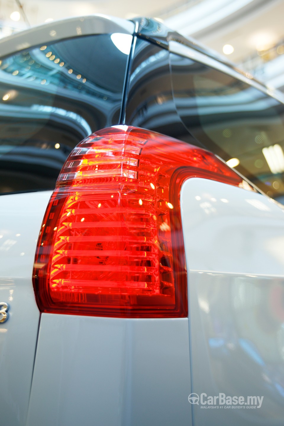 Peugeot 5008 Mk1 Facelift (2014) Exterior