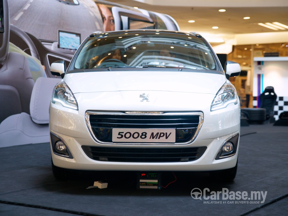 Peugeot 5008 Mk1 Facelift (2014) Exterior