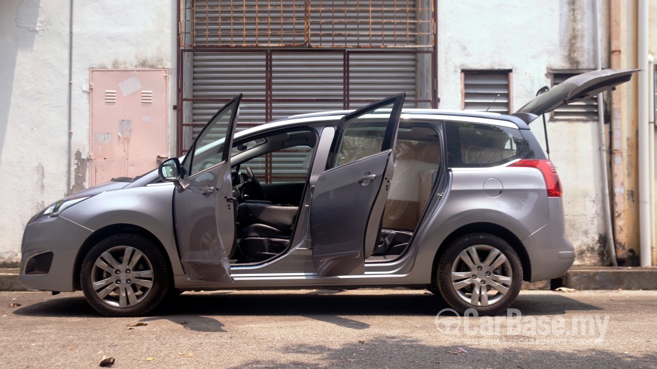 Peugeot 5008 Mk1 Facelift (2014) Exterior