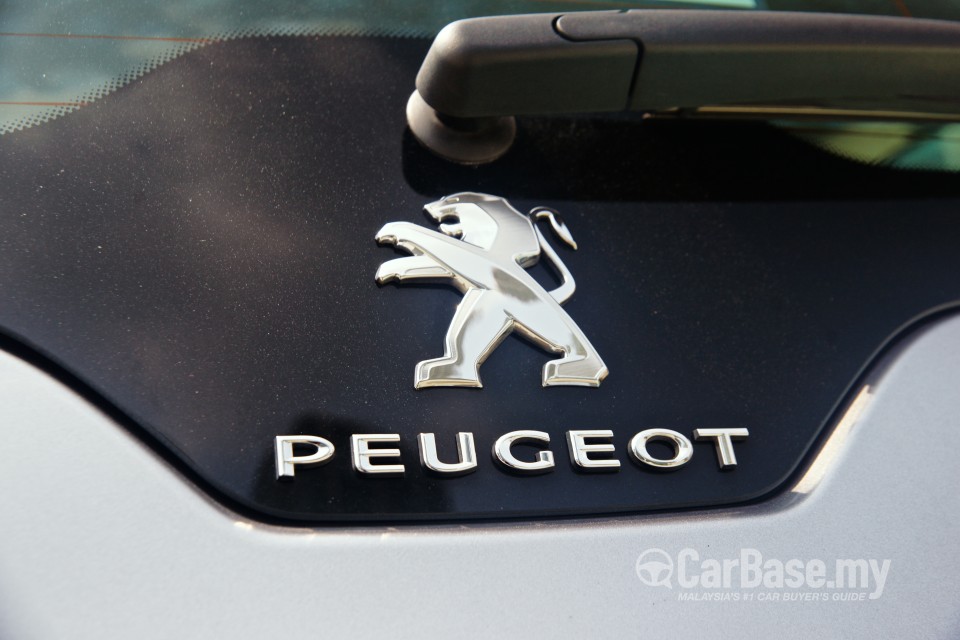 Peugeot 5008 Mk1 Facelift (2014) Exterior