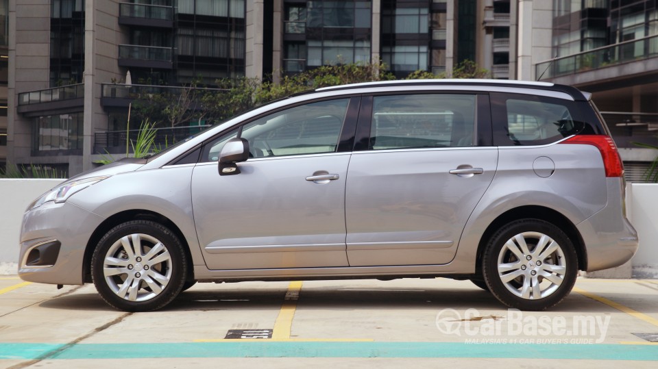 Peugeot 5008 Mk1 Facelift (2014) Exterior