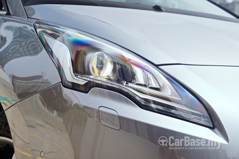 Peugeot 5008 Mk1 Facelift (2014) Exterior