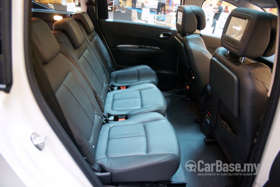 Peugeot 5008 Mk1 Facelift (2014) Interior